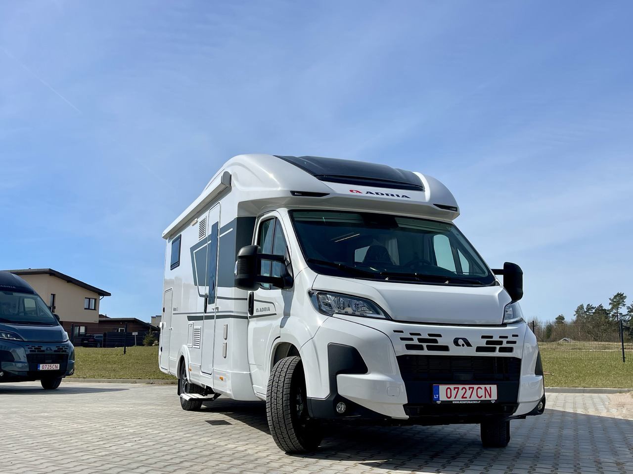 ADRIA Matrix 670 SL - Puoli-integroitu asuntoauto: kuva ADRIA Matrix 670 SL - Puoli-integroitu asuntoauto ADRIA Matrix 670 SL - Puoli-integroitu asuntoauto: kuva ADRIA Matrix 670 SL - Puoli-integroitu asuntoauto