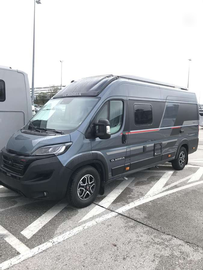 ADRIA Twin Sport 640 SG - Retkeilyauto: kuva ADRIA Twin Sport 640 SG - Retkeilyauto ADRIA Twin Sport 640 SG - Retkeilyauto: kuva ADRIA Twin Sport 640 SG - Retkeilyauto
