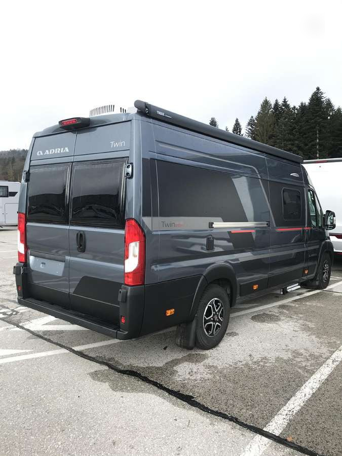 ADRIA Twin Sport 640 SG - Retkeilyauto: kuva ADRIA Twin Sport 640 SG - Retkeilyauto ADRIA Twin Sport 640 SG - Retkeilyauto: kuva ADRIA Twin Sport 640 SG - Retkeilyauto
