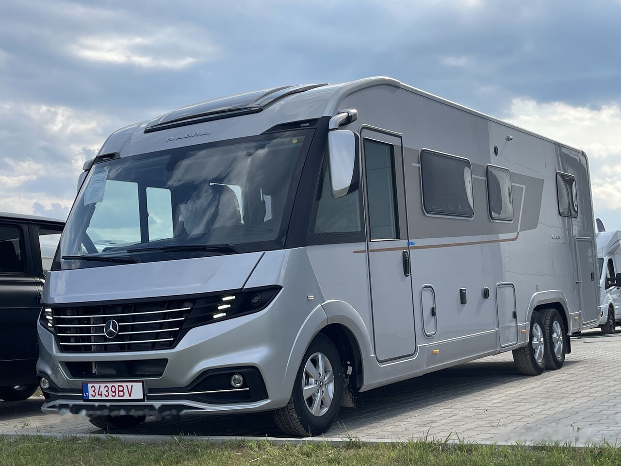 Adria Super Sonic 890LC - Integroitu asuntoauto: kuva Adria Super Sonic 890LC - Integroitu asuntoauto Adria Super Sonic 890LC - Integroitu asuntoauto: kuva Adria Super Sonic 890LC - Integroitu asuntoauto