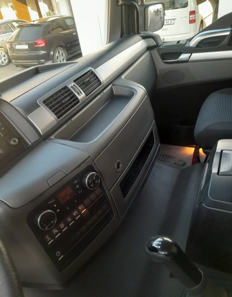 MAN TGL 12.250 NAUKA JAZDY / ELKA / L / MANUAL 8 / - Pressukapelli kuorma-auto: kuva MAN TGL 12.250 NAUKA JAZDY / ELKA / L / MANUAL 8 / - Pressukapelli kuorma-auto MAN TGL 12.250 NAUKA JAZDY / ELKA / L / MANUAL 8 / - Pressukapelli kuorma-auto: kuva MAN TGL 12.250 NAUKA JAZDY / ELKA / L / MANUAL 8 / - Pressukapelli kuorma-auto