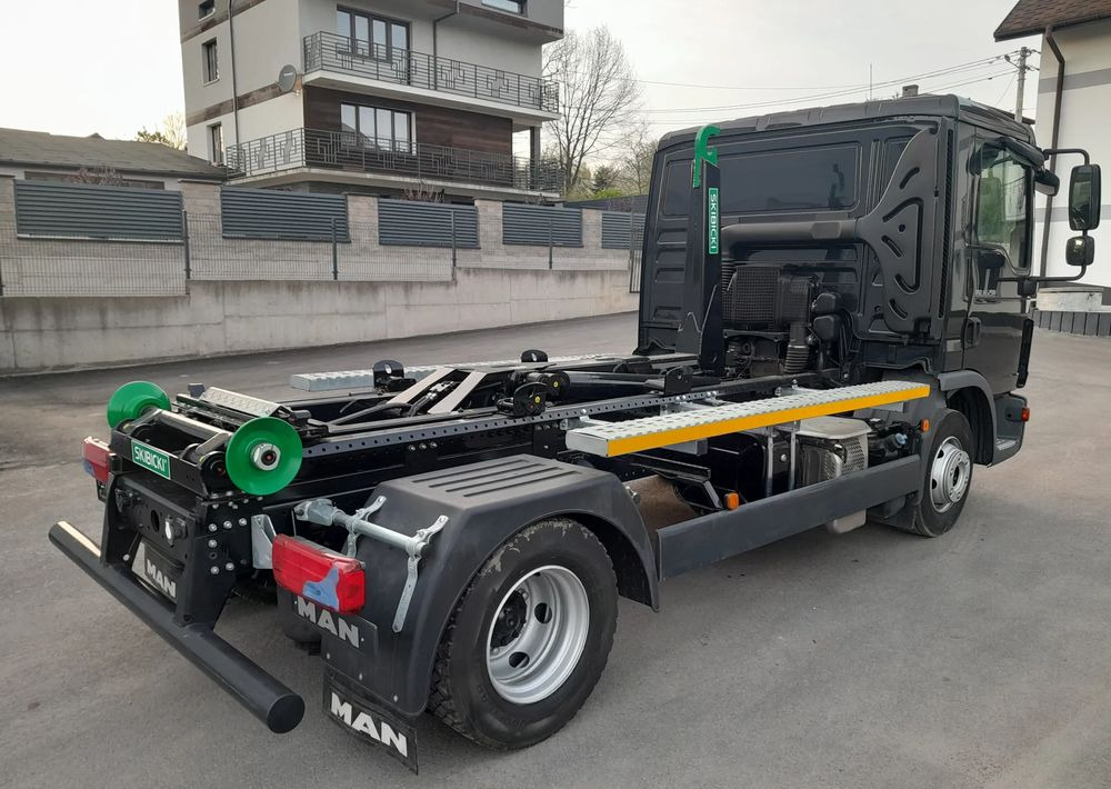 MAN TGL 12.250 nowe urządzenie hakowe SKIBICKI HKS 8/3300 ATEGO / TGM - Koukkulava kuorma-auto: kuva MAN TGL 12.250 nowe urządzenie hakowe SKIBICKI HKS 8/3300 ATEGO / TGM - Koukkulava kuorma-auto MAN TGL 12.250 nowe urządzenie hakowe SKIBICKI HKS 8/3300 ATEGO / TGM - Koukkulava kuorma-auto: kuva MAN TGL 12.250 nowe urządzenie hakowe SKIBICKI HKS 8/3300 ATEGO / TGM - Koukkulava kuorma-auto