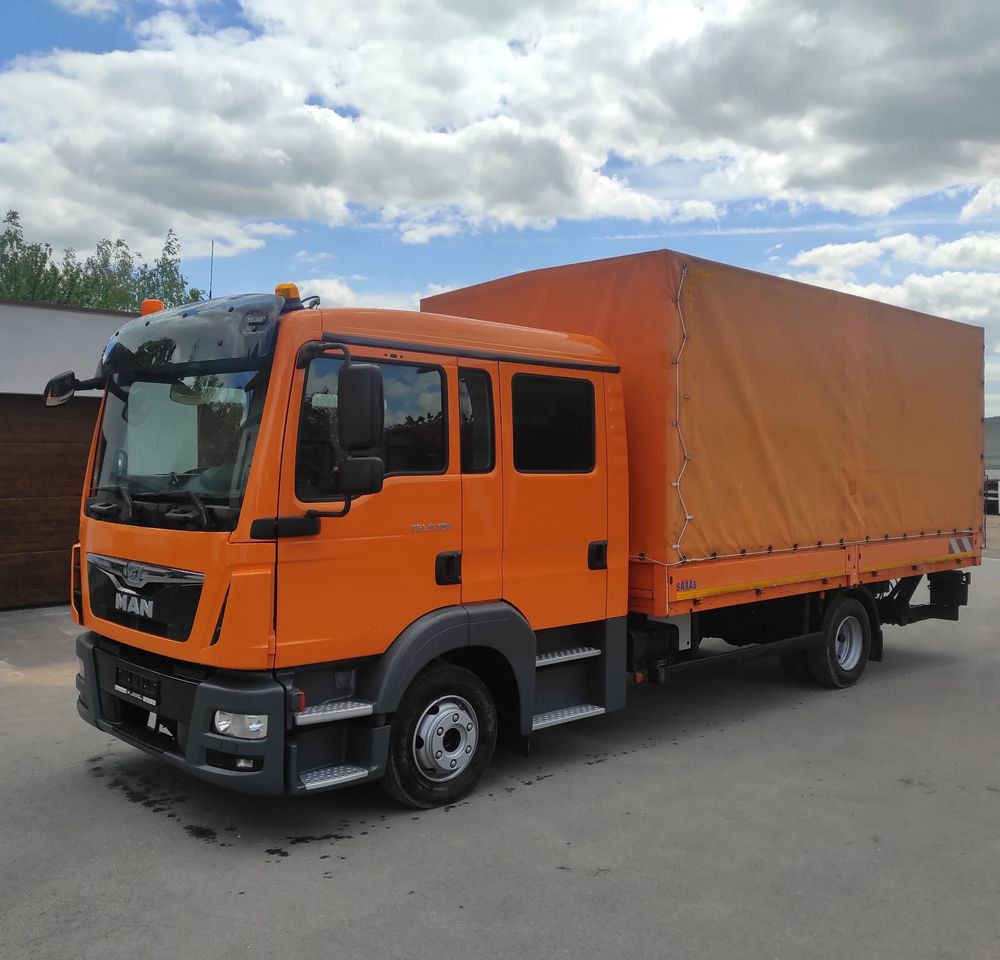 MAN TGL 8.180 DOKA / 6 OSOBOWY /BUTRO-PLANDEKA / - Pressukapelli kuorma-auto: kuva MAN TGL 8.180 DOKA / 6 OSOBOWY /BUTRO-PLANDEKA / - Pressukapelli kuorma-auto MAN TGL 8.180 DOKA / 6 OSOBOWY /BUTRO-PLANDEKA / - Pressukapelli kuorma-auto: kuva MAN TGL 8.180 DOKA / 6 OSOBOWY /BUTRO-PLANDEKA / - Pressukapelli kuorma-auto