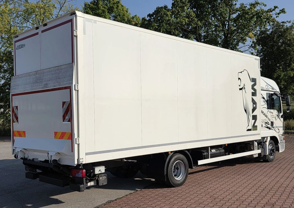 MAN TGL 12.250 / KONTENER / IZOTERMA / WINDA / 2019R / EURO 6 / PEŁEN SERWIS / 6 TON ŁADOWNOŚĆ / SPROWADZONY / ZADBANY / JAK NOWY / KSIĄŻKA SERWISOWA / E6 / 17 PALET - Umpikori kuorma-auto: kuva MAN TGL 12.250 / KONTENER / IZOTERMA / WINDA / 2019R / EURO 6 / PEŁEN SERWIS / 6 TON ŁADOWNOŚĆ / SPROWADZONY / ZADBANY / JAK NOWY / KSIĄŻKA SERWISOWA / E6 / 17 PALET - Umpikori kuorma-auto MAN TGL 12.250 / KONTENER / IZOTERMA / WINDA / 2019R / EURO 6 / PEŁEN SERWIS / 6 TON ŁADOWNOŚĆ / SPROWADZONY / ZADBANY / JAK NOWY / KSIĄŻKA SERWISOWA / E6 / 17 PALET - Umpikori kuorma-auto: kuva MAN TGL 12.250 / KONTENER / IZOTERMA / WINDA / 2019R / EURO 6 / PEŁEN SERWIS / 6 TON ŁADOWNOŚĆ / SPROWADZONY / ZADBANY / JAK NOWY / KSIĄŻKA SERWISOWA / E6 / 17 PALET - Umpikori kuorma-auto