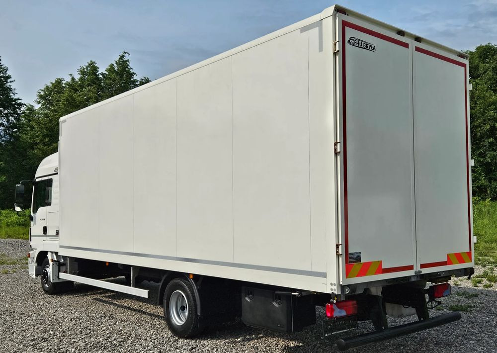 MAN TGL 12.250 / KONTENER / IZOTERMA / WINDA / 2019R / EURO 6 / PEŁEN SERWIS / 6 TON ŁADOWNOŚĆ / SPROWADZONY / ZADBANY / JAK NOWY / KSIĄŻKA SERWISOWA / E6 / 17 PALET - Umpikori kuorma-auto: kuva MAN TGL 12.250 / KONTENER / IZOTERMA / WINDA / 2019R / EURO 6 / PEŁEN SERWIS / 6 TON ŁADOWNOŚĆ / SPROWADZONY / ZADBANY / JAK NOWY / KSIĄŻKA SERWISOWA / E6 / 17 PALET - Umpikori kuorma-auto MAN TGL 12.250 / KONTENER / IZOTERMA / WINDA / 2019R / EURO 6 / PEŁEN SERWIS / 6 TON ŁADOWNOŚĆ / SPROWADZONY / ZADBANY / JAK NOWY / KSIĄŻKA SERWISOWA / E6 / 17 PALET - Umpikori kuorma-auto: kuva MAN TGL 12.250 / KONTENER / IZOTERMA / WINDA / 2019R / EURO 6 / PEŁEN SERWIS / 6 TON ŁADOWNOŚĆ / SPROWADZONY / ZADBANY / JAK NOWY / KSIĄŻKA SERWISOWA / E6 / 17 PALET - Umpikori kuorma-auto