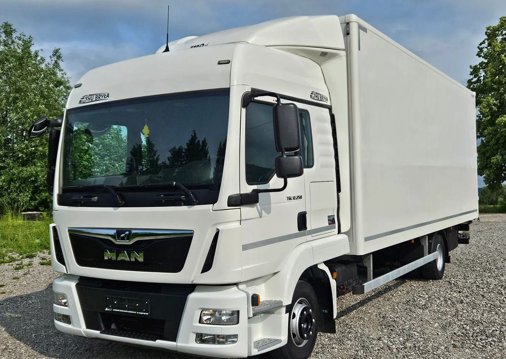 MAN TGL 12.250/KONTENER/IZOTERMA/WINDA/2019R/EURO 6/PEŁEN SERWIS/SPROWADZONY/ZADBANY/JAK NOWY/ KSIĄŻKA SERWISOWA/E6/17 PALET - Umpikori kuorma-auto: kuva MAN TGL 12.250/KONTENER/IZOTERMA/WINDA/2019R/EURO 6/PEŁEN SERWIS/SPROWADZONY/ZADBANY/JAK NOWY/ KSIĄŻKA SERWISOWA/E6/17 PALET - Umpikori kuorma-auto MAN TGL 12.250/KONTENER/IZOTERMA/WINDA/2019R/EURO 6/PEŁEN SERWIS/SPROWADZONY/ZADBANY/JAK NOWY/ KSIĄŻKA SERWISOWA/E6/17 PALET - Umpikori kuorma-auto: kuva MAN TGL 12.250/KONTENER/IZOTERMA/WINDA/2019R/EURO 6/PEŁEN SERWIS/SPROWADZONY/ZADBANY/JAK NOWY/ KSIĄŻKA SERWISOWA/E6/17 PALET - Umpikori kuorma-auto