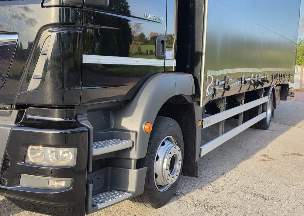 Pressukapelli kuorma-auto MAN TGM 12.290 / 15.290 / E6/ FIRANKA /BOCZNE DRZWI / BURTO-FIRANKA / 18PALET / WINDA / NISKI PRZEBIEG / 2018/ CAŁY NA PODUSZKACH / SERWISOWANY: kuva Pressukapelli kuorma-auto MAN TGM 12.290 / 15.290 / E6/ FIRANKA /BOCZNE DRZWI / BURTO-FIRANKA / 18PALET / WINDA / NISKI PRZEBIEG / 2018/ CAŁY NA PODUSZKACH / SERWISOWANY