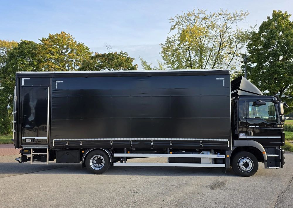 Pressukapelli kuorma-auto MAN TGM 12.290 / 15.290 / E6/ FIRANKA /BOCZNE DRZWI / BURTO-FIRANKA / 18PALET / WINDA / NISKI PRZEBIEG / 2018/ CAŁY NA PODUSZKACH / SERWISOWANY: kuva Pressukapelli kuorma-auto MAN TGM 12.290 / 15.290 / E6/ FIRANKA /BOCZNE DRZWI / BURTO-FIRANKA / 18PALET / WINDA / NISKI PRZEBIEG / 2018/ CAŁY NA PODUSZKACH / SERWISOWANY