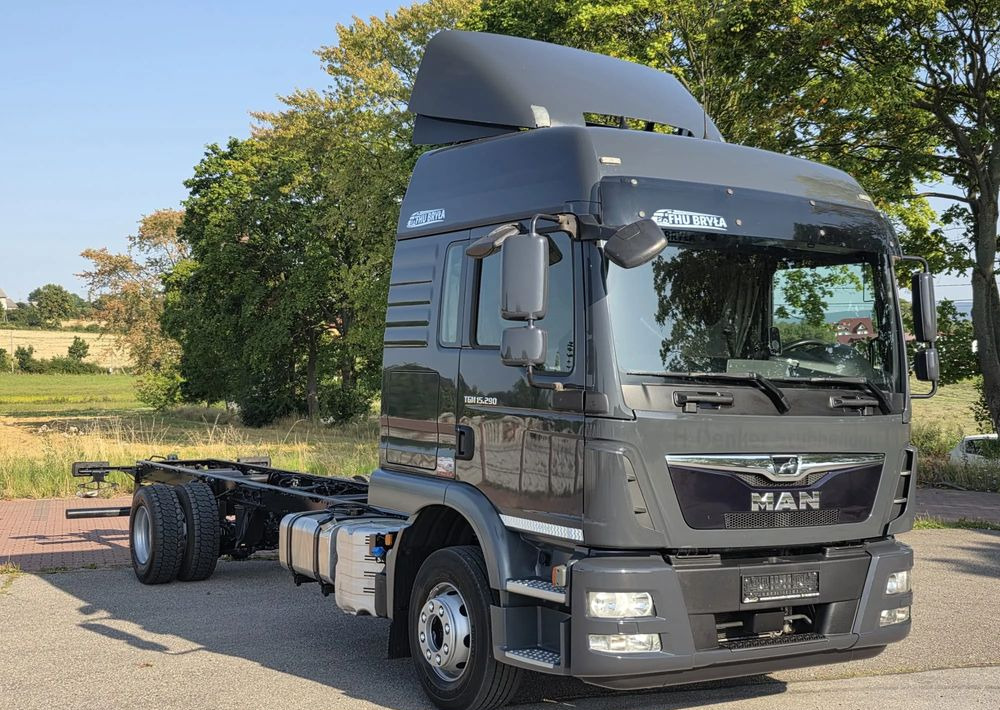 MAN TGM 15.290 / RAMA DO ZABUDOWY / AUTOMAT / SPROWADZONY / E6 / LIFT / ROZSTAW OSI 5.5M / LAWETA / POMOC DROGOWA / STAN BARDZO DOBRY/ - Kuorma-auto alusta: kuva MAN TGM 15.290 / RAMA DO ZABUDOWY / AUTOMAT / SPROWADZONY / E6 / LIFT / ROZSTAW OSI 5.5M / LAWETA / POMOC DROGOWA / STAN BARDZO DOBRY/ - Kuorma-auto alusta MAN TGM 15.290 / RAMA DO ZABUDOWY / AUTOMAT / SPROWADZONY / E6 / LIFT / ROZSTAW OSI 5.5M / LAWETA / POMOC DROGOWA / STAN BARDZO DOBRY/ - Kuorma-auto alusta: kuva MAN TGM 15.290 / RAMA DO ZABUDOWY / AUTOMAT / SPROWADZONY / E6 / LIFT / ROZSTAW OSI 5.5M / LAWETA / POMOC DROGOWA / STAN BARDZO DOBRY/ - Kuorma-auto alusta