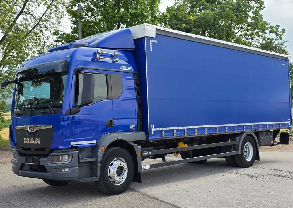 MAN TGM 18.320 / 18.290 / NOWY MODEL / E6 / 20PALET / 9200 ŁADOWNOŚĆ / SERWISOWANY / NISKI PRZEBIEG / WINDA / FIRANKA / SPROWADZONY / 2021 / NISKI PRZEBIEG /PIERWSZY WŁAŚCICIEL/ - Pressukapelli kuorma-auto: kuva MAN TGM 18.320 / 18.290 / NOWY MODEL / E6 / 20PALET / 9200 ŁADOWNOŚĆ / SERWISOWANY / NISKI PRZEBIEG / WINDA / FIRANKA / SPROWADZONY / 2021 / NISKI PRZEBIEG /PIERWSZY WŁAŚCICIEL/ - Pressukapelli kuorma-auto MAN TGM 18.320 / 18.290 / NOWY MODEL / E6 / 20PALET / 9200 ŁADOWNOŚĆ / SERWISOWANY / NISKI PRZEBIEG / WINDA / FIRANKA / SPROWADZONY / 2021 / NISKI PRZEBIEG /PIERWSZY WŁAŚCICIEL/ - Pressukapelli kuorma-auto: kuva MAN TGM 18.320 / 18.290 / NOWY MODEL / E6 / 20PALET / 9200 ŁADOWNOŚĆ / SERWISOWANY / NISKI PRZEBIEG / WINDA / FIRANKA / SPROWADZONY / 2021 / NISKI PRZEBIEG /PIERWSZY WŁAŚCICIEL/ - Pressukapelli kuorma-auto