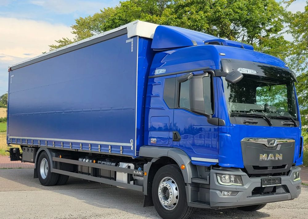 MAN TGM 18.320 / 18.290 / NOWY MODEL / E6 / 20PALET / 9200 ŁADOWNOŚĆ / SERWISOWANY / NISKI PRZEBIEG / WINDA / FIRANKA / SPROWADZONY / 2021 / NISKI PRZEBIEG /PIERWSZY WŁAŚCICIEL/ - Pressukapelli kuorma-auto: kuva MAN TGM 18.320 / 18.290 / NOWY MODEL / E6 / 20PALET / 9200 ŁADOWNOŚĆ / SERWISOWANY / NISKI PRZEBIEG / WINDA / FIRANKA / SPROWADZONY / 2021 / NISKI PRZEBIEG /PIERWSZY WŁAŚCICIEL/ - Pressukapelli kuorma-auto MAN TGM 18.320 / 18.290 / NOWY MODEL / E6 / 20PALET / 9200 ŁADOWNOŚĆ / SERWISOWANY / NISKI PRZEBIEG / WINDA / FIRANKA / SPROWADZONY / 2021 / NISKI PRZEBIEG /PIERWSZY WŁAŚCICIEL/ - Pressukapelli kuorma-auto: kuva MAN TGM 18.320 / 18.290 / NOWY MODEL / E6 / 20PALET / 9200 ŁADOWNOŚĆ / SERWISOWANY / NISKI PRZEBIEG / WINDA / FIRANKA / SPROWADZONY / 2021 / NISKI PRZEBIEG /PIERWSZY WŁAŚCICIEL/ - Pressukapelli kuorma-auto