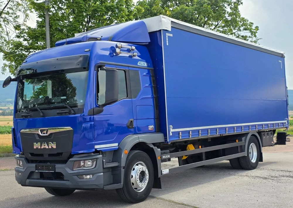 MAN TGM 18.320 / 18.290 / NOWY MODEL / E6 / 20PALET / 9200 ŁADOWNOŚĆ / SERWISOWANY / NISKI PRZEBIEG / WINDA / FIRANKA / SPROWADZONY / 2021 / NISKI PRZEBIEG /PIERWSZY WŁAŚCICIEL/ - Pressukapelli kuorma-auto: kuva MAN TGM 18.320 / 18.290 / NOWY MODEL / E6 / 20PALET / 9200 ŁADOWNOŚĆ / SERWISOWANY / NISKI PRZEBIEG / WINDA / FIRANKA / SPROWADZONY / 2021 / NISKI PRZEBIEG /PIERWSZY WŁAŚCICIEL/ - Pressukapelli kuorma-auto MAN TGM 18.320 / 18.290 / NOWY MODEL / E6 / 20PALET / 9200 ŁADOWNOŚĆ / SERWISOWANY / NISKI PRZEBIEG / WINDA / FIRANKA / SPROWADZONY / 2021 / NISKI PRZEBIEG /PIERWSZY WŁAŚCICIEL/ - Pressukapelli kuorma-auto: kuva MAN TGM 18.320 / 18.290 / NOWY MODEL / E6 / 20PALET / 9200 ŁADOWNOŚĆ / SERWISOWANY / NISKI PRZEBIEG / WINDA / FIRANKA / SPROWADZONY / 2021 / NISKI PRZEBIEG /PIERWSZY WŁAŚCICIEL/ - Pressukapelli kuorma-auto