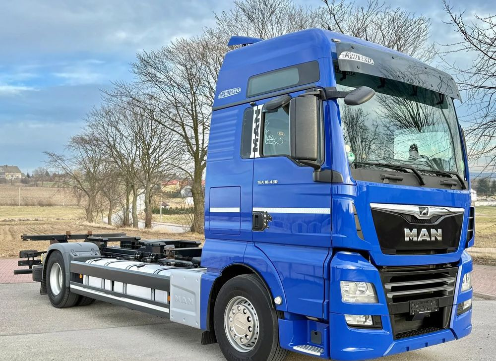 MAN TGX 18.430/SPROWADZONY/DO ŻYWCA/DO BYDŁA/2020/KLIMA POSTOJOWA/SERWISOWANY/JAK NOWY/NISKI PRZEBIEG/RAMA/BDF/E6 - Kuorma-auto alusta: kuva MAN TGX 18.430/SPROWADZONY/DO ŻYWCA/DO BYDŁA/2020/KLIMA POSTOJOWA/SERWISOWANY/JAK NOWY/NISKI PRZEBIEG/RAMA/BDF/E6 - Kuorma-auto alusta MAN TGX 18.430/SPROWADZONY/DO ŻYWCA/DO BYDŁA/2020/KLIMA POSTOJOWA/SERWISOWANY/JAK NOWY/NISKI PRZEBIEG/RAMA/BDF/E6 - Kuorma-auto alusta: kuva MAN TGX 18.430/SPROWADZONY/DO ŻYWCA/DO BYDŁA/2020/KLIMA POSTOJOWA/SERWISOWANY/JAK NOWY/NISKI PRZEBIEG/RAMA/BDF/E6 - Kuorma-auto alusta