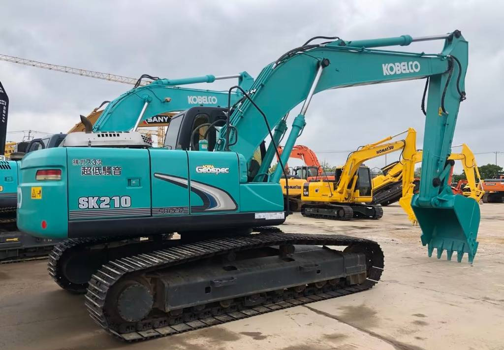 Kobelco SK 210-8 - Telakaivukone: kuva Kobelco SK 210-8 - Telakaivukone Kobelco SK 210-8 - Telakaivukone: kuva Kobelco SK 210-8 - Telakaivukone