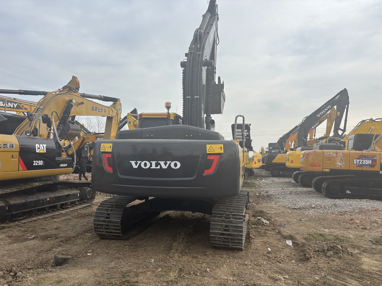 Volvo EC 240 - Telakaivukone: kuva Volvo EC 240 - Telakaivukone Volvo EC 240 - Telakaivukone: kuva Volvo EC 240 - Telakaivukone