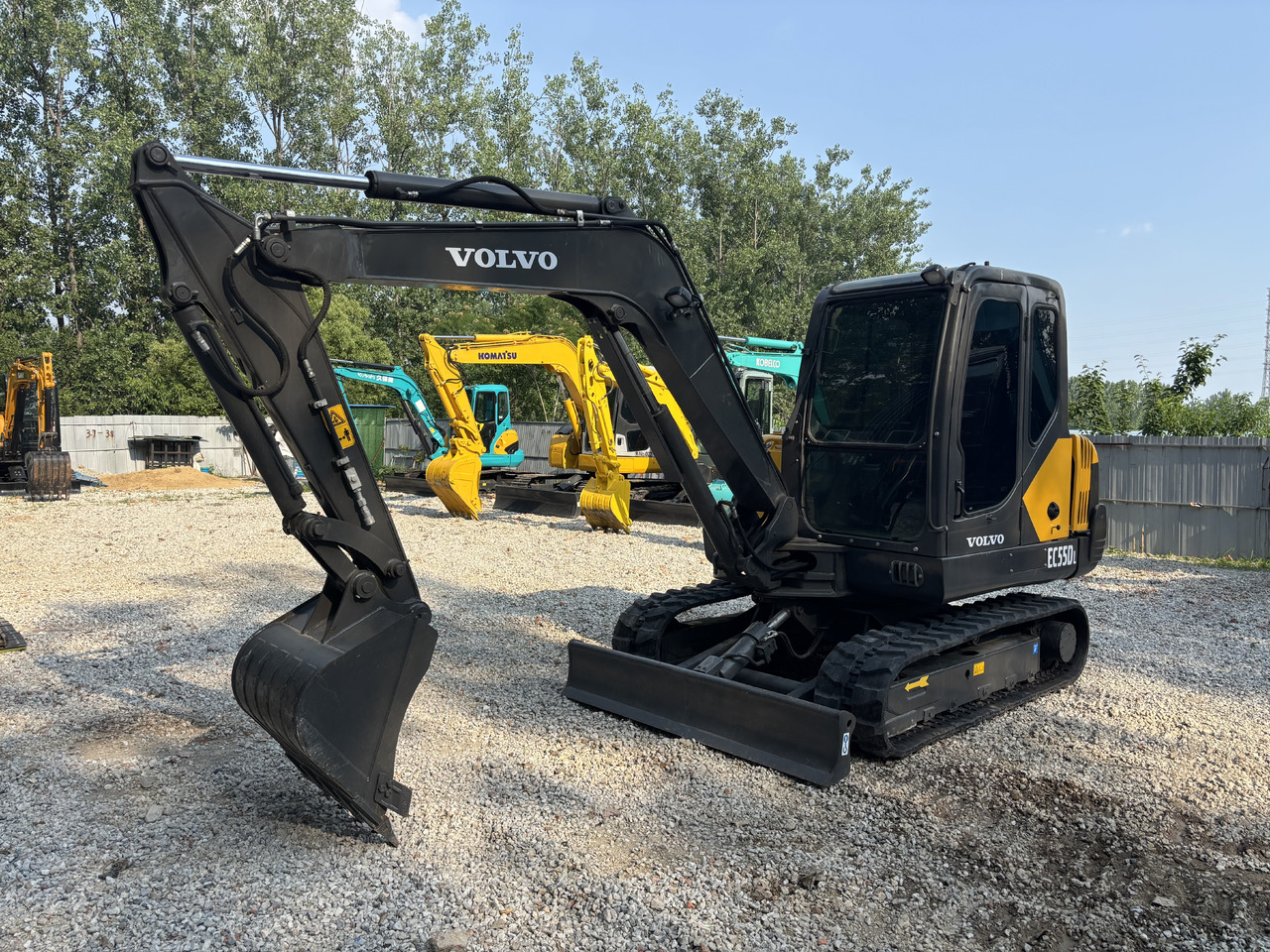 Volvo EC55D Rubber track - Minikuormaaja: kuva Volvo EC55D Rubber track - Minikuormaaja Volvo EC55D Rubber track - Minikuormaaja: kuva Volvo EC55D Rubber track - Minikuormaaja