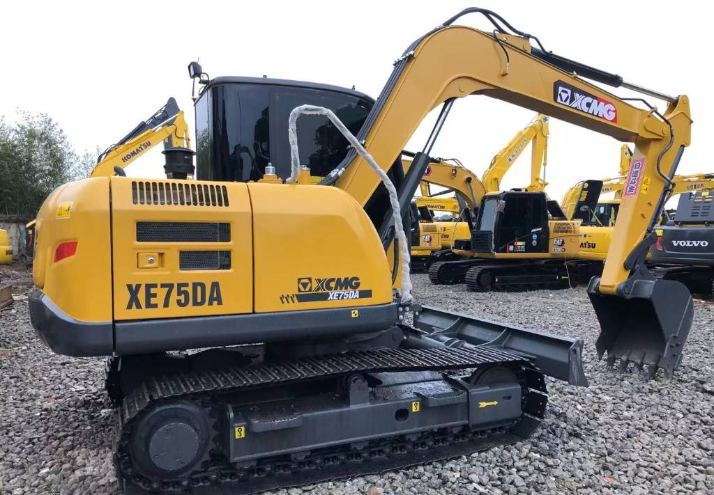XCMG XE 75 DA XE75 - Minikuormaaja: kuva XCMG XE 75 DA XE75 - Minikuormaaja XCMG XE 75 DA XE75 - Minikuormaaja: kuva XCMG XE 75 DA XE75 - Minikuormaaja