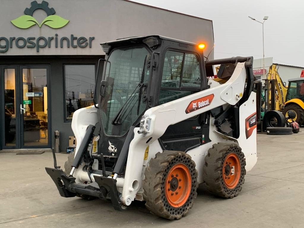 Bobcat S 66 - Liukuohjattu kuormaaja: kuva Bobcat S 66 - Liukuohjattu kuormaaja Bobcat S 66 - Liukuohjattu kuormaaja: kuva Bobcat S 66 - Liukuohjattu kuormaaja