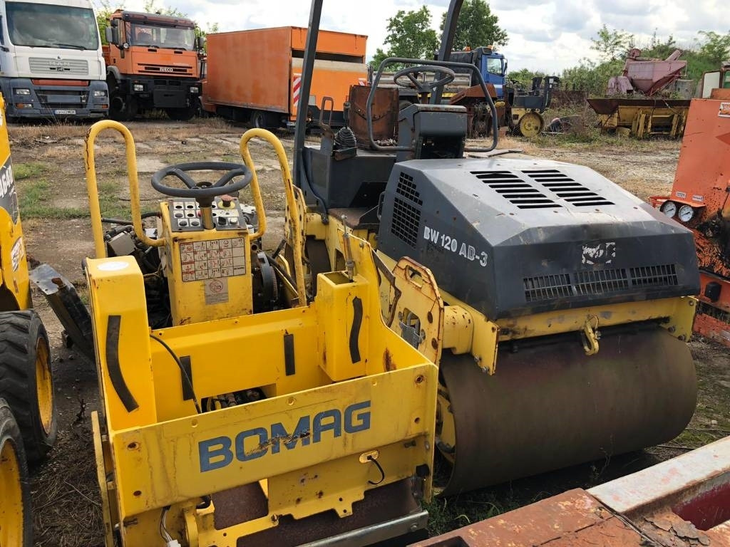 Bomag BW 135 AD FOR PARTS - Jyrä: kuva Bomag BW 135 AD FOR PARTS - Jyrä Bomag BW 135 AD FOR PARTS - Jyrä: kuva Bomag BW 135 AD FOR PARTS - Jyrä