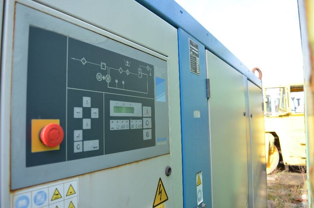 Compair MA250A - Ilmakompressori: kuva Compair MA250A - Ilmakompressori Compair MA250A - Ilmakompressori: kuva Compair MA250A - Ilmakompressori
