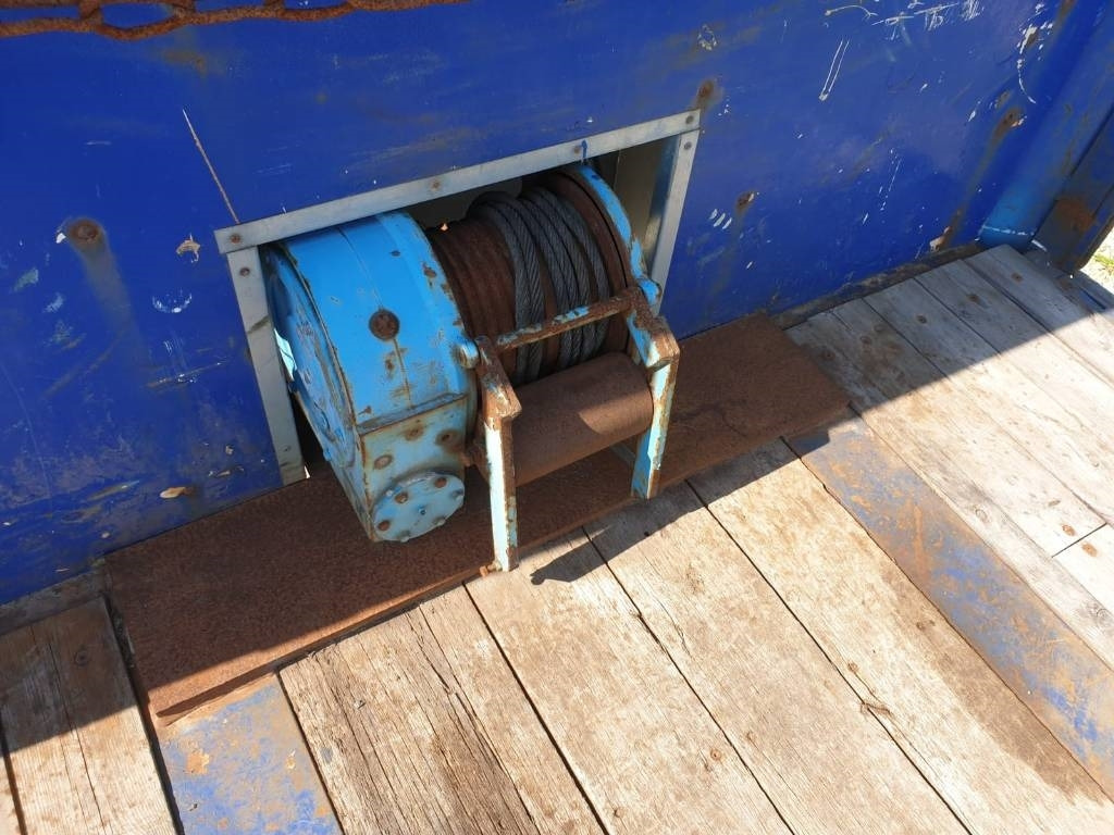 EKW 732 - Apuvaunu puoliperävaunu: kuva EKW 732 - Apuvaunu puoliperävaunu EKW 732 - Apuvaunu puoliperävaunu: kuva EKW 732 - Apuvaunu puoliperävaunu