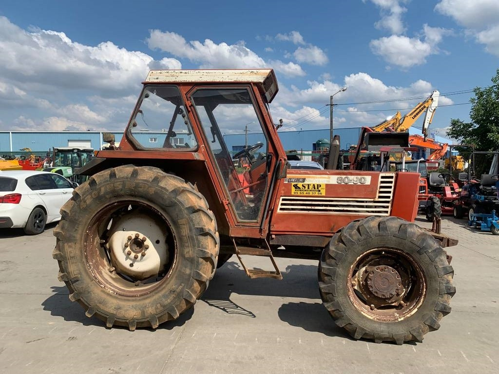 Fiat 80-90 DT - Traktori: kuva Fiat 80-90 DT - Traktori Fiat 80-90 DT - Traktori: kuva Fiat 80-90 DT - Traktori
