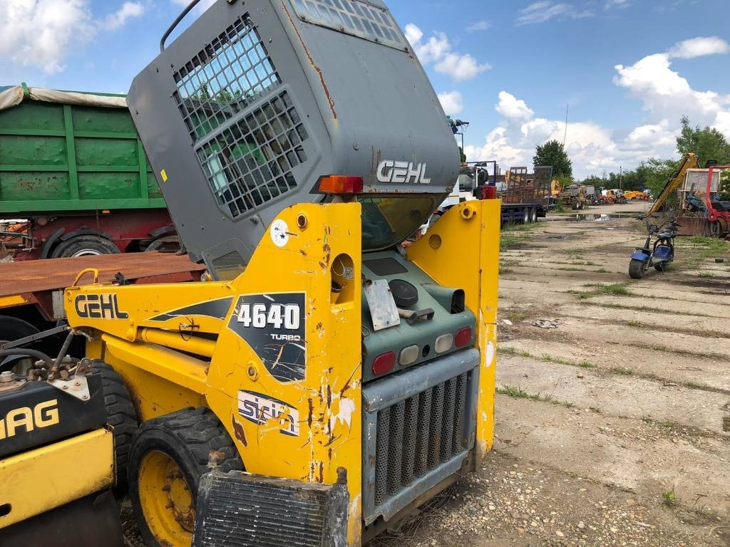 Gehl 4640 FOR PARTS - Liukuohjattu kuormaaja: kuva Gehl 4640 FOR PARTS - Liukuohjattu kuormaaja Gehl 4640 FOR PARTS - Liukuohjattu kuormaaja: kuva Gehl 4640 FOR PARTS - Liukuohjattu kuormaaja
