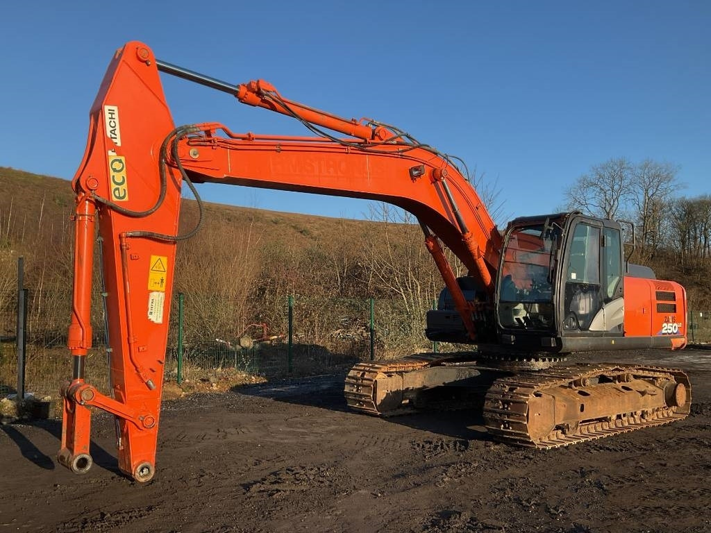 Hitachi ZX 250 LC-6 - Telakaivukone: kuva Hitachi ZX 250 LC-6 - Telakaivukone Hitachi ZX 250 LC-6 - Telakaivukone: kuva Hitachi ZX 250 LC-6 - Telakaivukone
