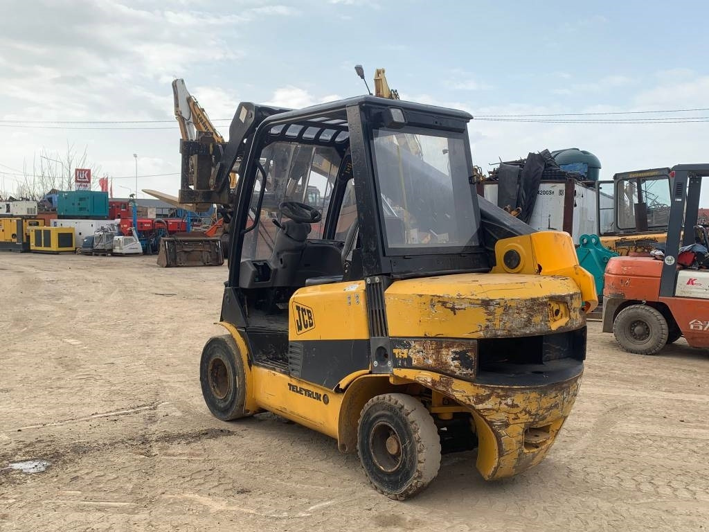 JCB TLT 30 D - Kurottaja: kuva JCB TLT 30 D - Kurottaja JCB TLT 30 D - Kurottaja: kuva JCB TLT 30 D - Kurottaja