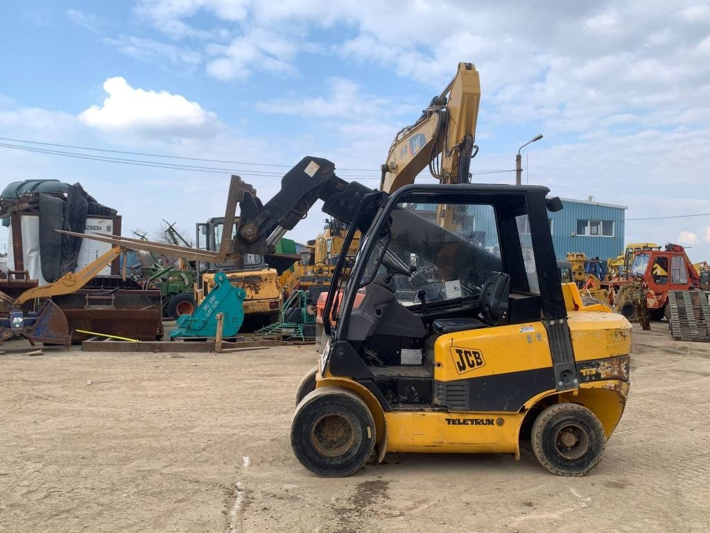 JCB TLT 30 D - Kurottaja: kuva JCB TLT 30 D - Kurottaja JCB TLT 30 D - Kurottaja: kuva JCB TLT 30 D - Kurottaja