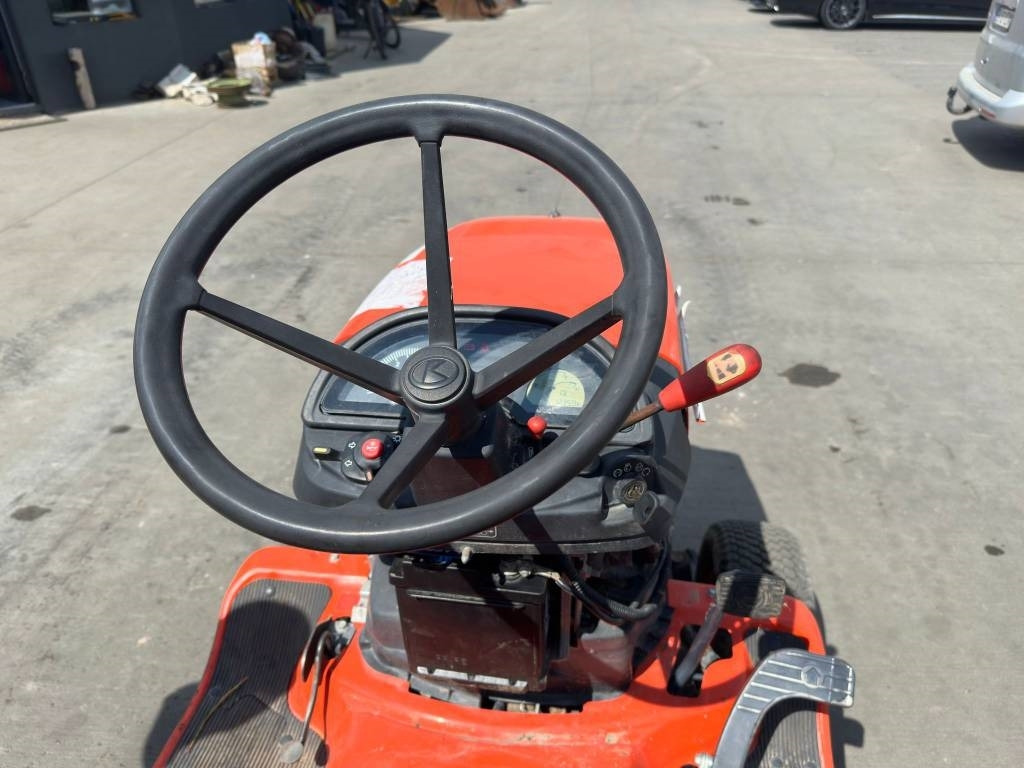 Ruohonleikkuri Kubota G 23-3HD: kuva Ruohonleikkuri Kubota G 23-3HD