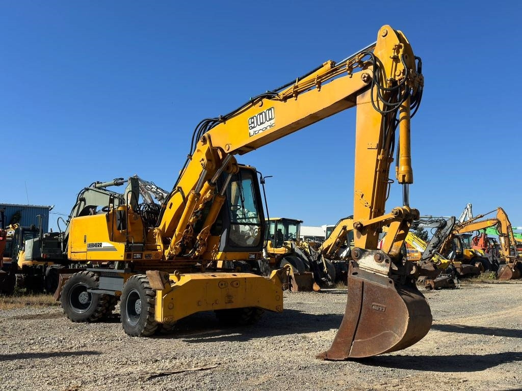 Liebherr A 900 B - Pyöräalustainen kaivinkone: kuva Liebherr A 900 B - Pyöräalustainen kaivinkone Liebherr A 900 B - Pyöräalustainen kaivinkone: kuva Liebherr A 900 B - Pyöräalustainen kaivinkone