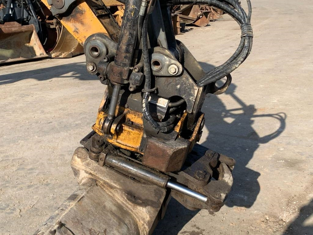 Pyöräalustainen kaivinkone Liebherr A912 Compact+Engcon Rototilt: kuva Pyöräalustainen kaivinkone Liebherr A912 Compact+Engcon Rototilt