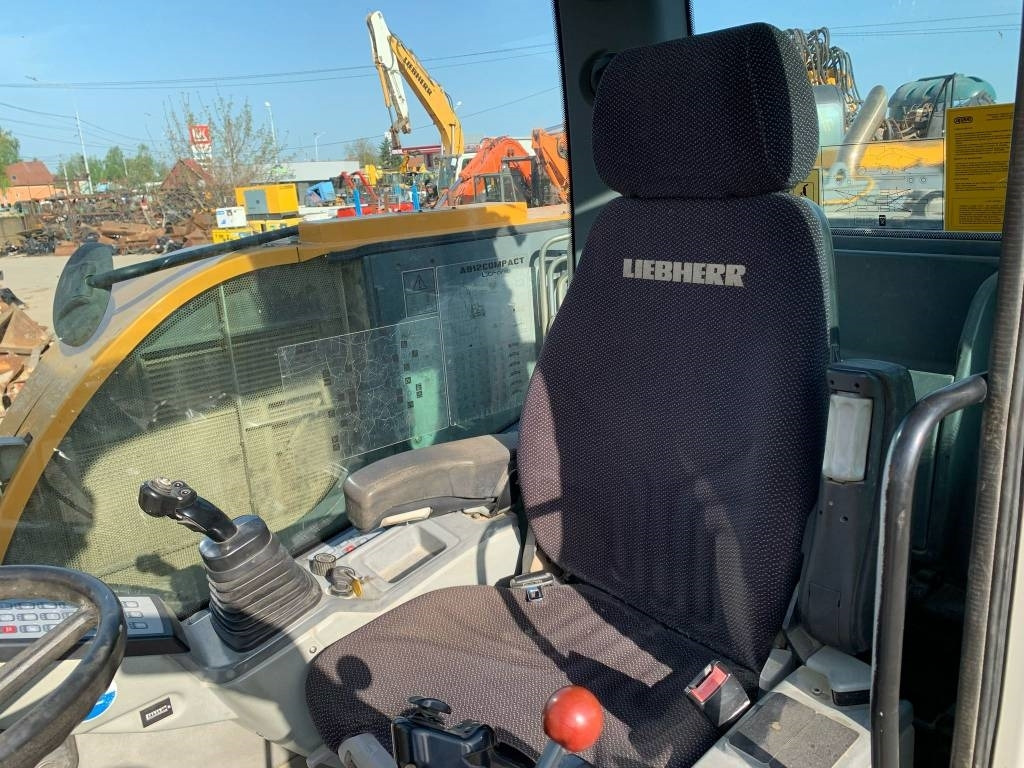 Pyöräalustainen kaivinkone Liebherr A912 Compact+Engcon Rototilt: kuva Pyöräalustainen kaivinkone Liebherr A912 Compact+Engcon Rototilt