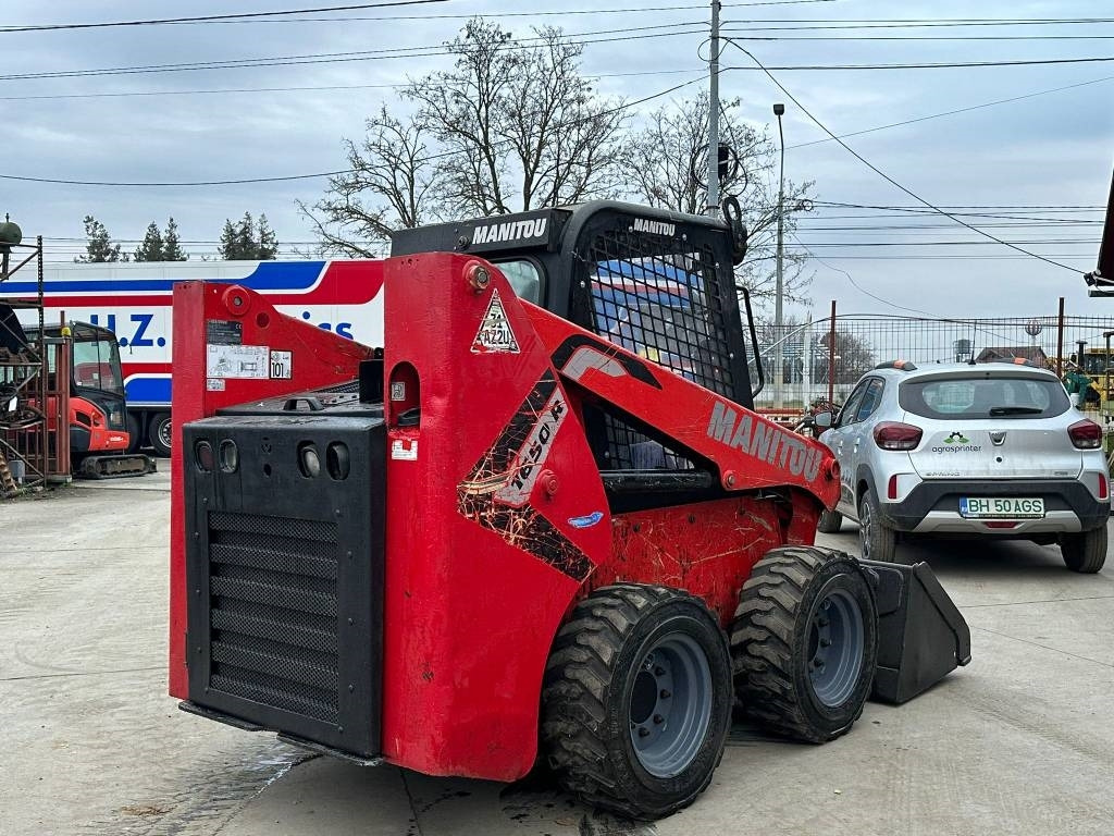 Manitou 1650R - Liukuohjattu kuormaaja: kuva Manitou 1650R - Liukuohjattu kuormaaja Manitou 1650R - Liukuohjattu kuormaaja: kuva Manitou 1650R - Liukuohjattu kuormaaja