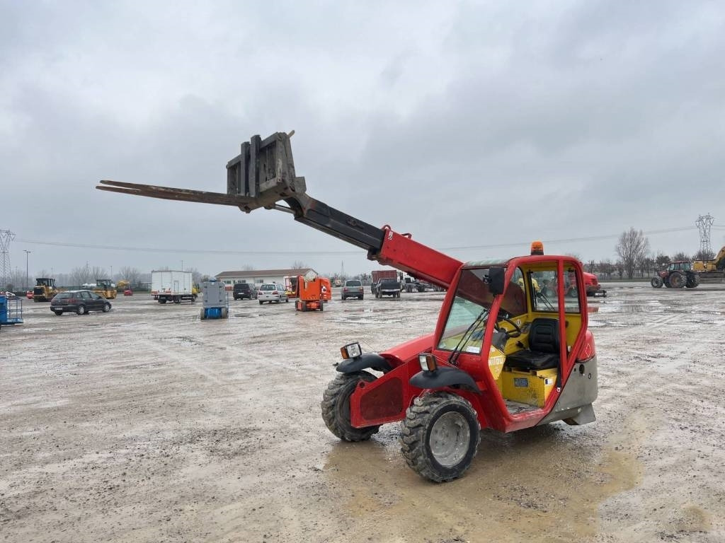 Manitou SLT 415 EB - Kurottaja: kuva Manitou SLT 415 EB - Kurottaja Manitou SLT 415 EB - Kurottaja: kuva Manitou SLT 415 EB - Kurottaja