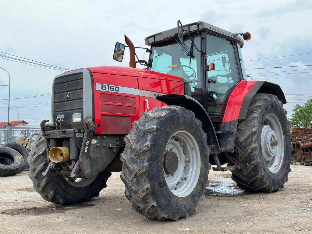 Traktori Massey Ferguson 8160: kuva Traktori Massey Ferguson 8160