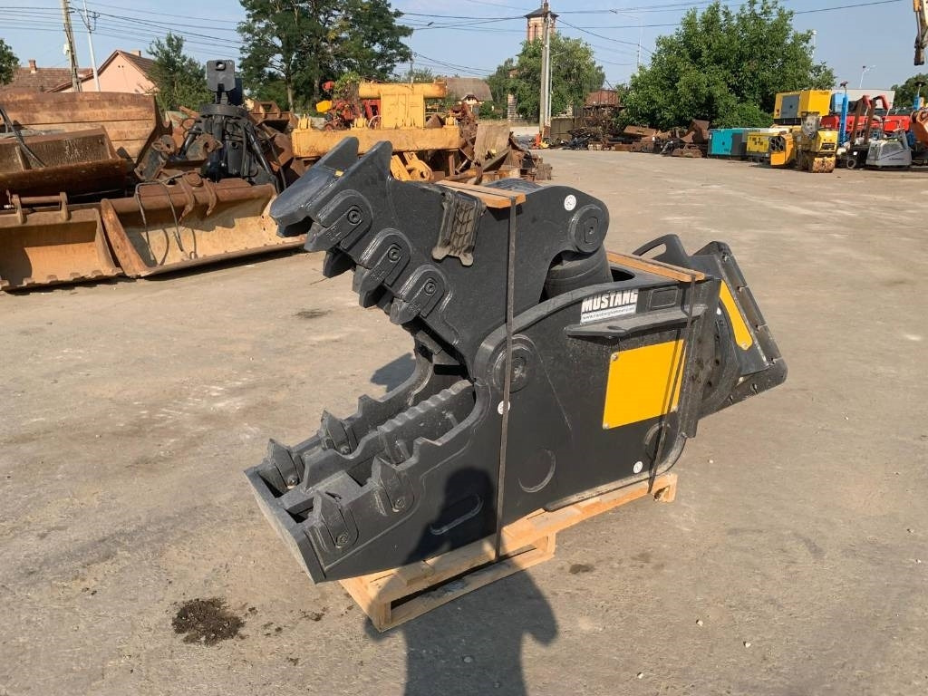 Mustang RH16 NEW - Maakaira: kuva Mustang RH16 NEW - Maakaira Mustang RH16 NEW - Maakaira: kuva Mustang RH16 NEW - Maakaira