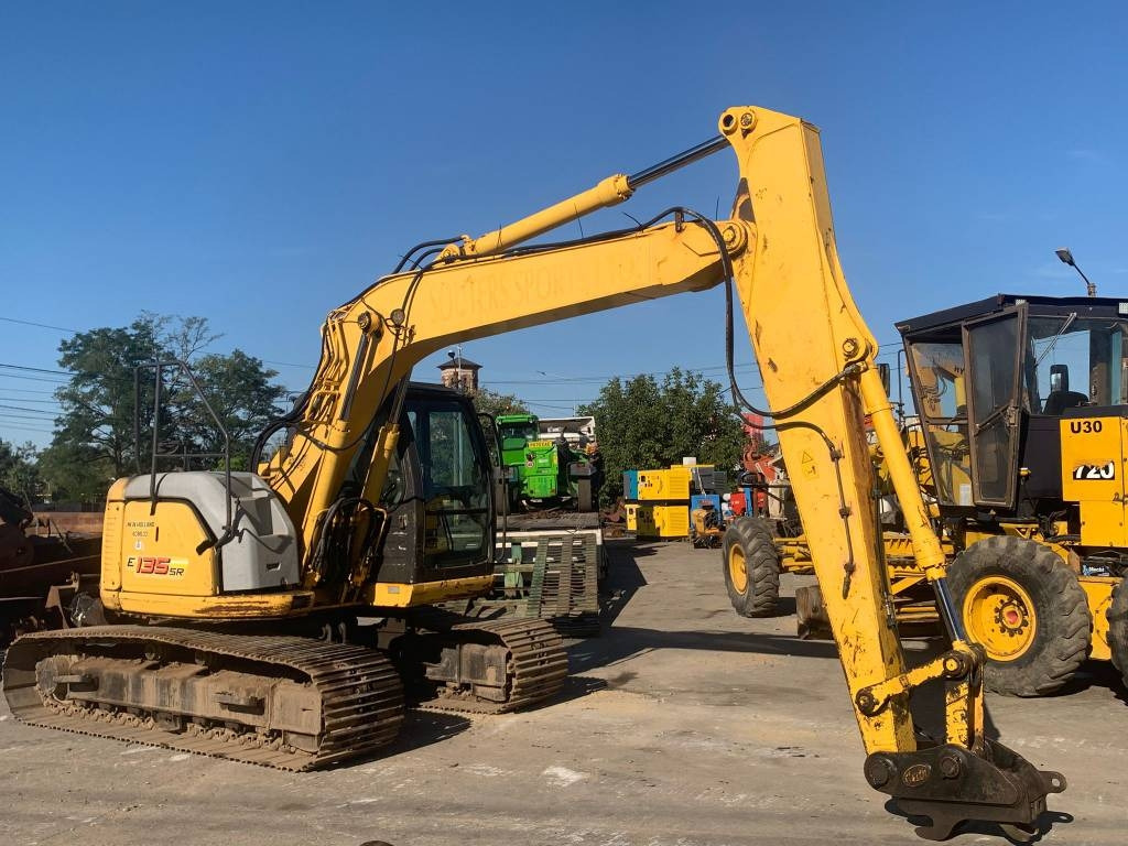 New Holland E 135 SR  - Telakaivukone: kuva New Holland E 135 SR  - Telakaivukone New Holland E 135 SR  - Telakaivukone: kuva New Holland E 135 SR  - Telakaivukone