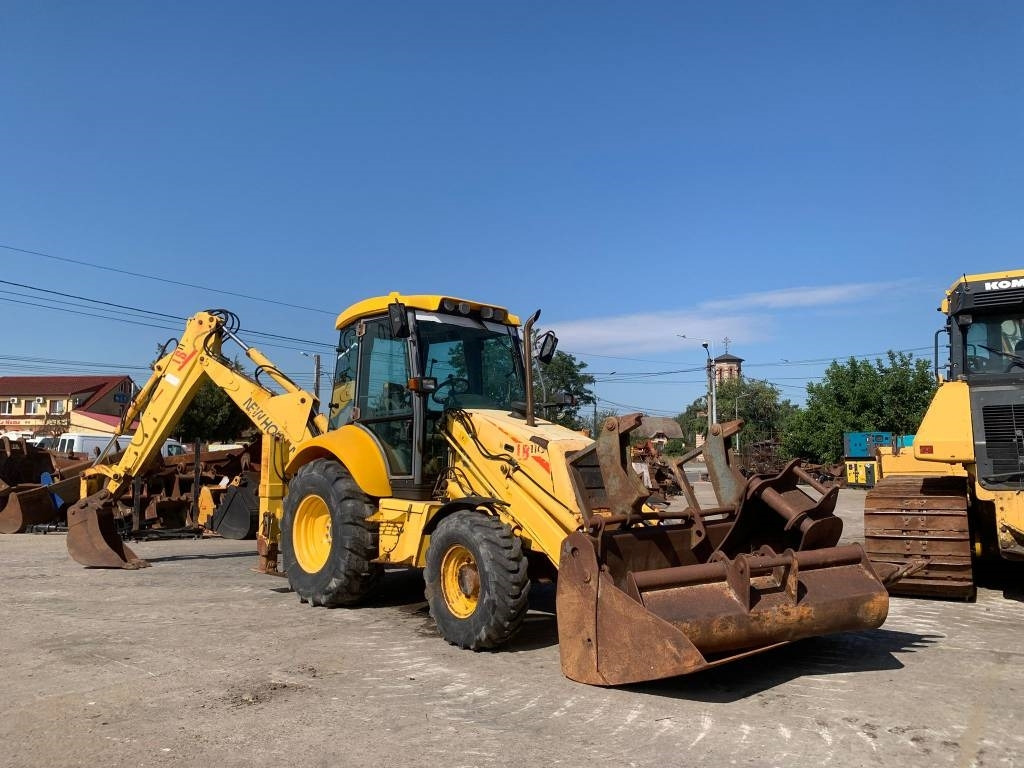 New Holland LB 110-4 PT - Kaivuri-trukki: kuva New Holland LB 110-4 PT - Kaivuri-trukki New Holland LB 110-4 PT - Kaivuri-trukki: kuva New Holland LB 110-4 PT - Kaivuri-trukki