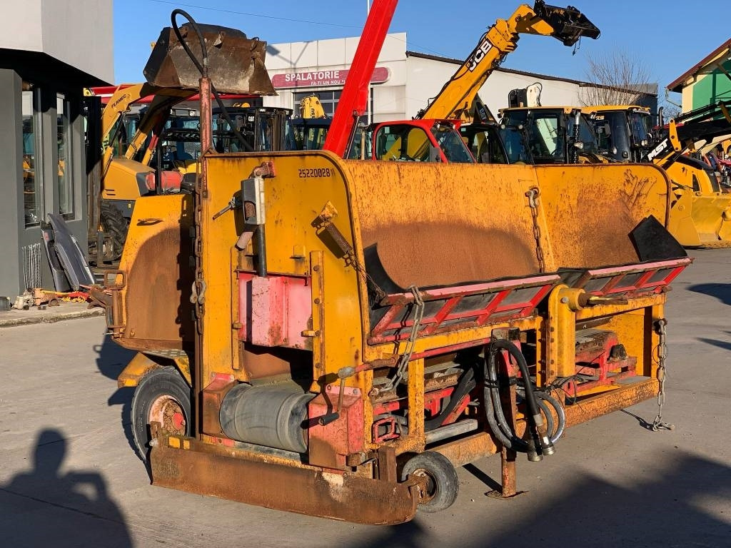 BM Brande RBU2550H - Rakennuskoneet: kuva BM Brande RBU2550H - Rakennuskoneet BM Brande RBU2550H - Rakennuskoneet: kuva BM Brande RBU2550H - Rakennuskoneet