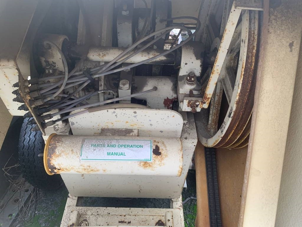 Schwing P88E - Hinattava betonipumppu: kuva Schwing P88E - Hinattava betonipumppu Schwing P88E - Hinattava betonipumppu: kuva Schwing P88E - Hinattava betonipumppu