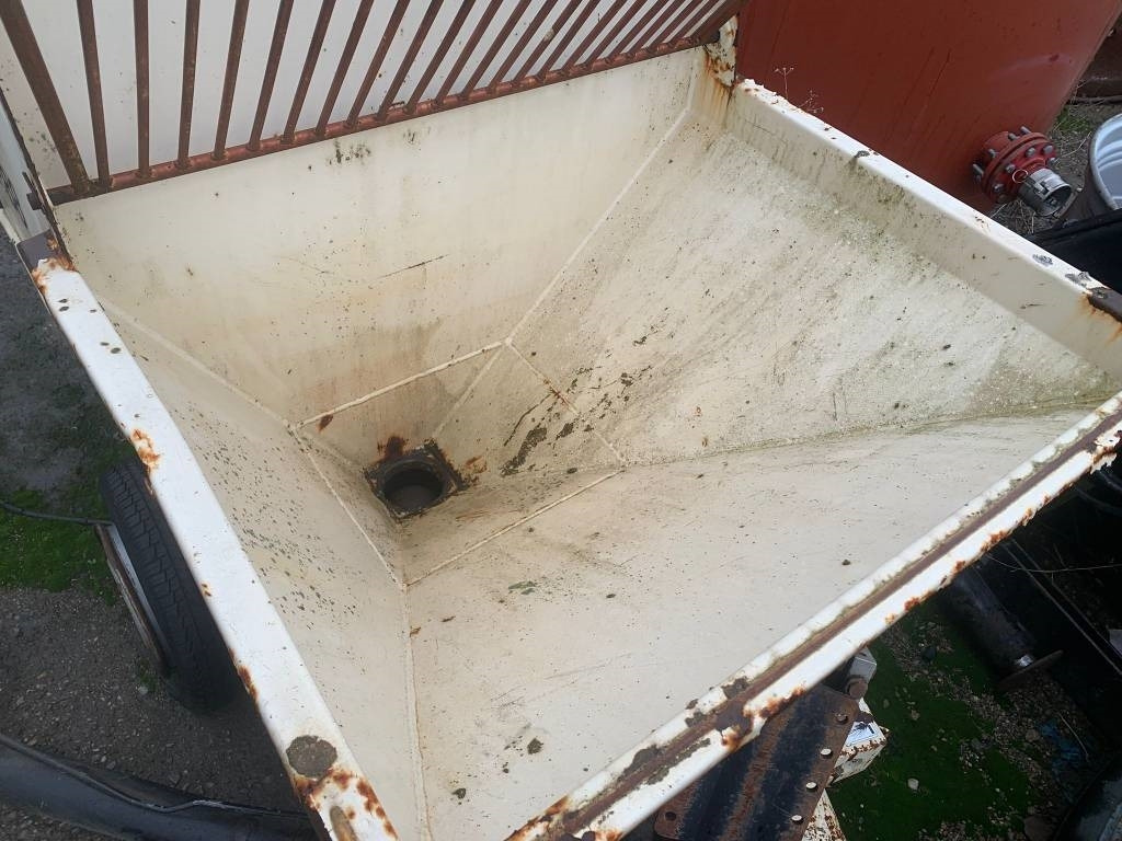 Schwing P88E - Hinattava betonipumppu: kuva Schwing P88E - Hinattava betonipumppu Schwing P88E - Hinattava betonipumppu: kuva Schwing P88E - Hinattava betonipumppu