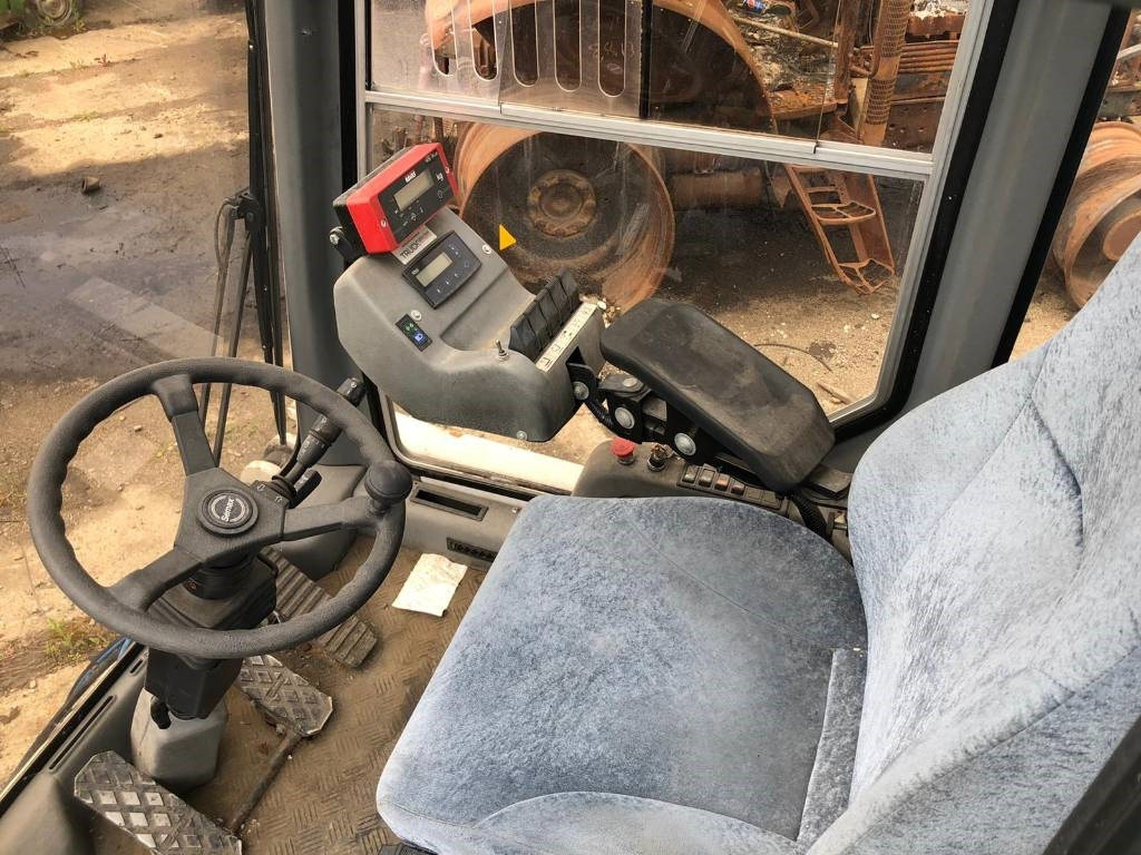 Semax G70L-E - Sähkötrukki: kuva Semax G70L-E - Sähkötrukki Semax G70L-E - Sähkötrukki: kuva Semax G70L-E - Sähkötrukki