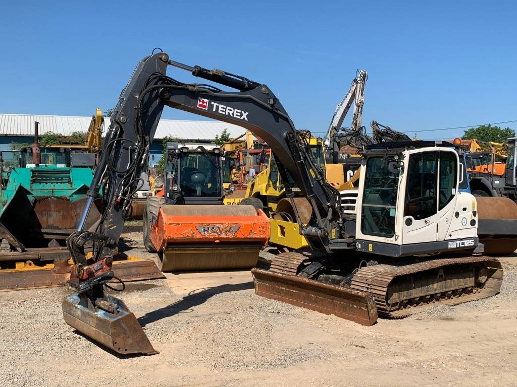 Terex TC 125 - Telakaivukone: kuva Terex TC 125 - Telakaivukone Terex TC 125 - Telakaivukone: kuva Terex TC 125 - Telakaivukone