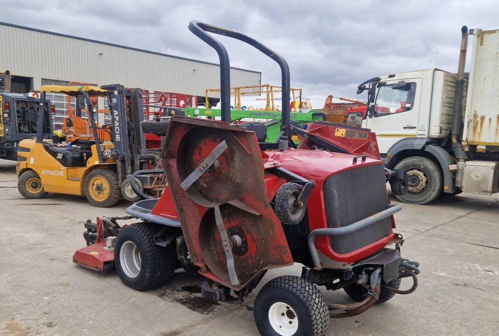 Toro R3240T - Ruohonleikkuri: kuva Toro R3240T - Ruohonleikkuri Toro R3240T - Ruohonleikkuri: kuva Toro R3240T - Ruohonleikkuri
