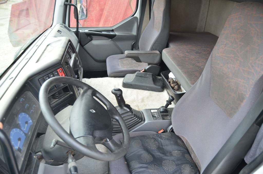 Vetopöytäauto Renault Premium 420 DCI: kuva Vetopöytäauto Renault Premium 420 DCI Vetopöytäauto Renault Premium 420 DCI: kuva Vetopöytäauto Renault Premium 420 DCI