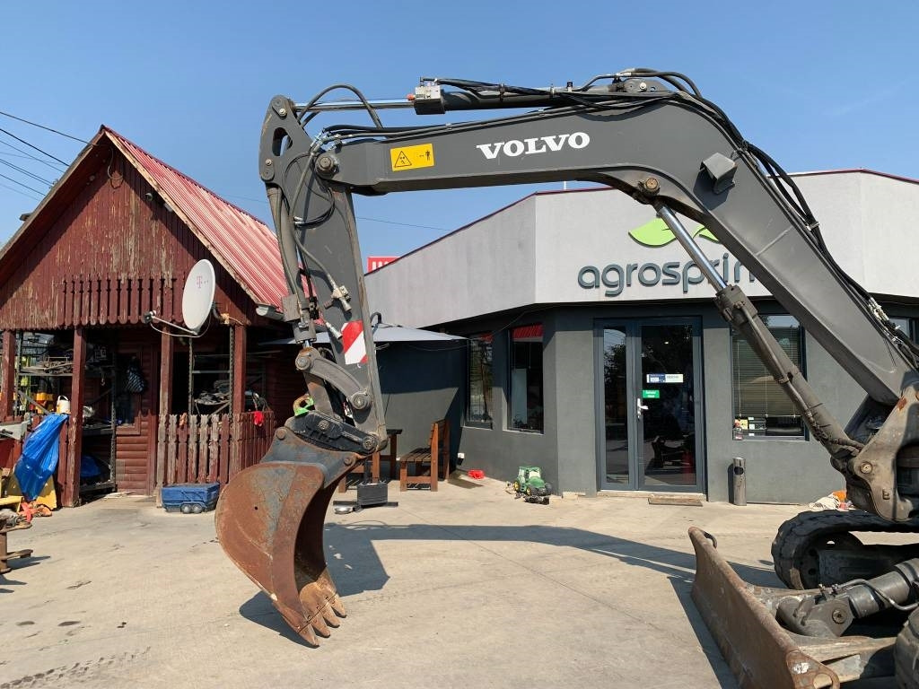 Volvo ECR 88 D - Minikuormaaja: kuva Volvo ECR 88 D - Minikuormaaja Volvo ECR 88 D - Minikuormaaja: kuva Volvo ECR 88 D - Minikuormaaja