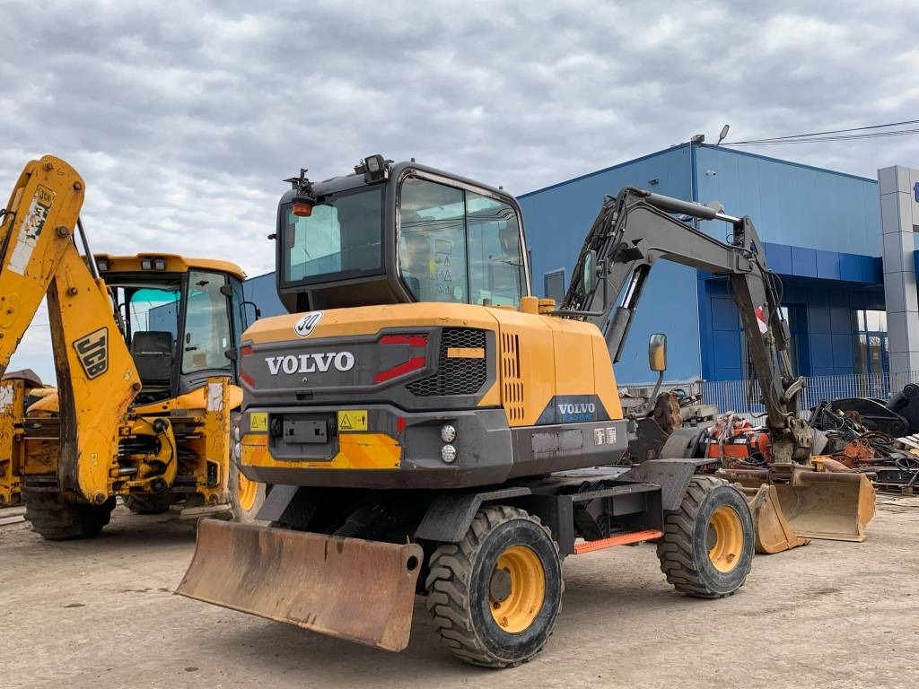 Volvo EW 60 E - Pyöräalustainen kaivinkone: kuva Volvo EW 60 E - Pyöräalustainen kaivinkone Volvo EW 60 E - Pyöräalustainen kaivinkone: kuva Volvo EW 60 E - Pyöräalustainen kaivinkone