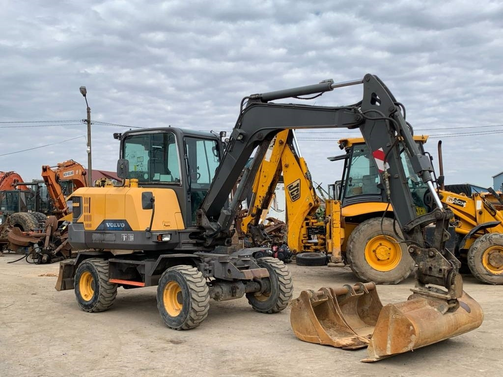 Volvo EW 60 E - Pyöräalustainen kaivinkone: kuva Volvo EW 60 E - Pyöräalustainen kaivinkone Volvo EW 60 E - Pyöräalustainen kaivinkone: kuva Volvo EW 60 E - Pyöräalustainen kaivinkone